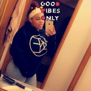 Meet your Posher, Eden